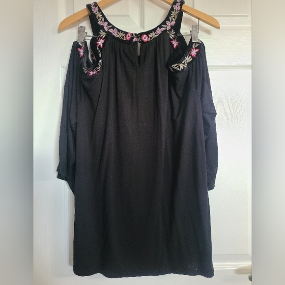 RICKI'S Cold Shoulder Knit Top - Picture 2 of 4